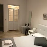 Spazio Cavour 4* 로마