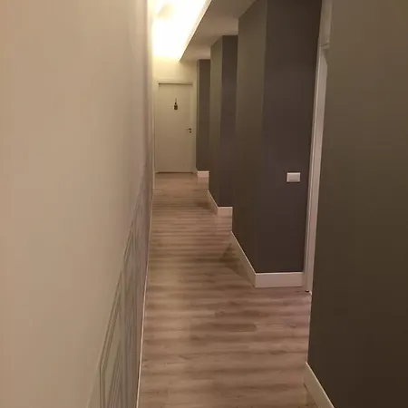 ゲストハウス Spazio Cavour ローマ