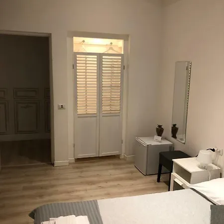 Spazio Cavour 4* ローマ