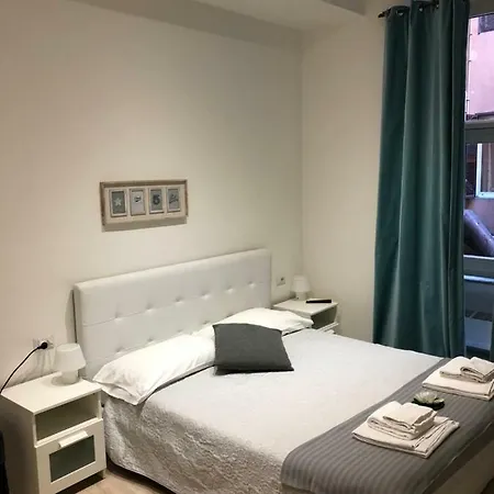 ゲストハウス Spazio Cavour ローマ