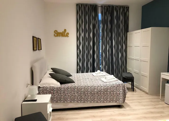 Spazio Cavour בית הארחה רומא