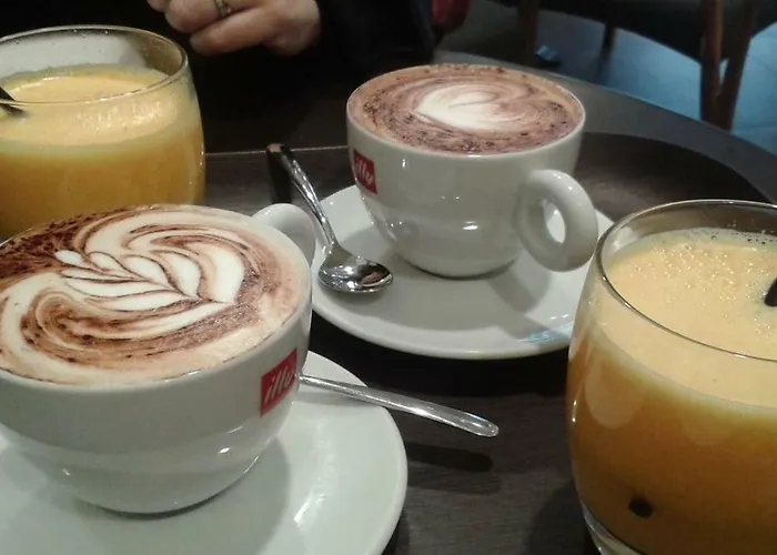 Spazio Cavour בית הארחה רומא